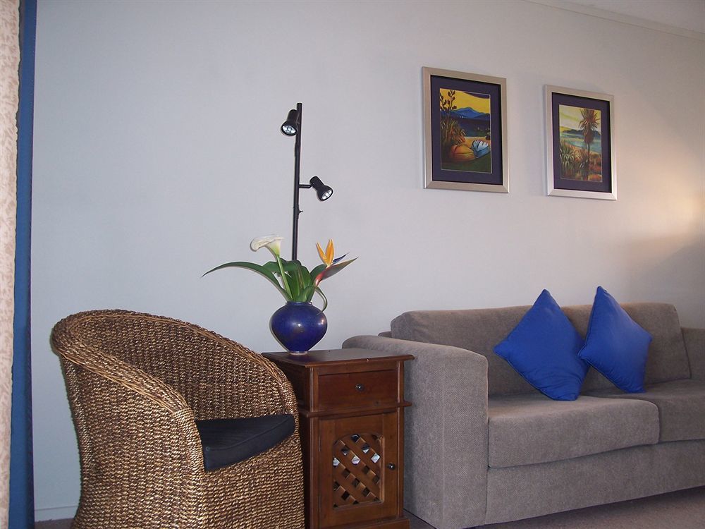 Snells Beach Motel 3*